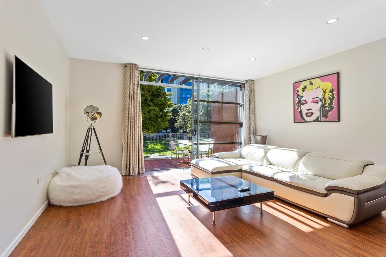 Sleek Modern Pad Next To Spark Arena Free Parking Оукланд Екстериор снимка