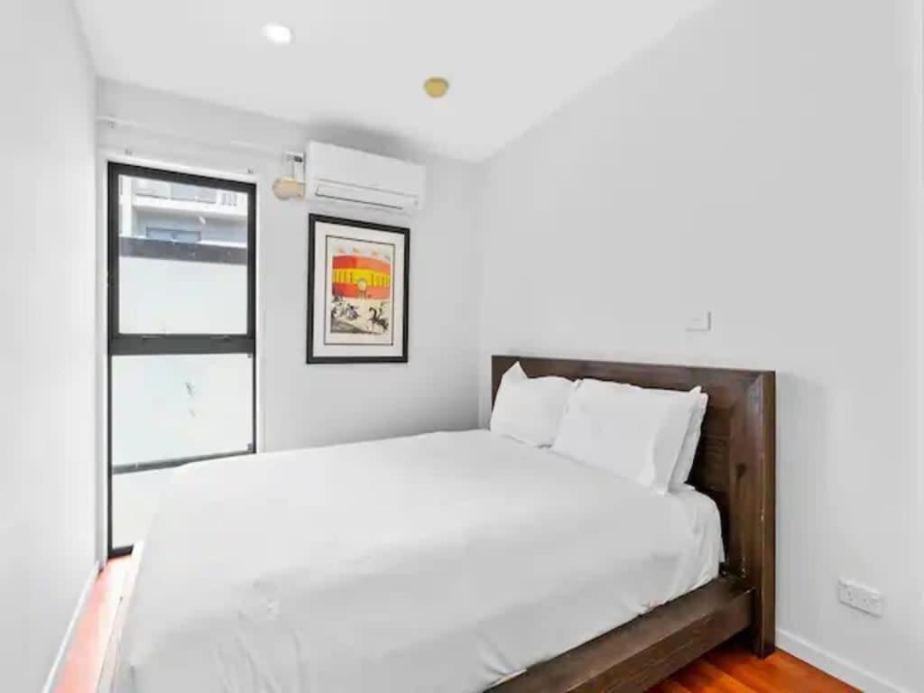 Sleek Modern Pad Next To Spark Arena Free Parking Оукланд Екстериор снимка